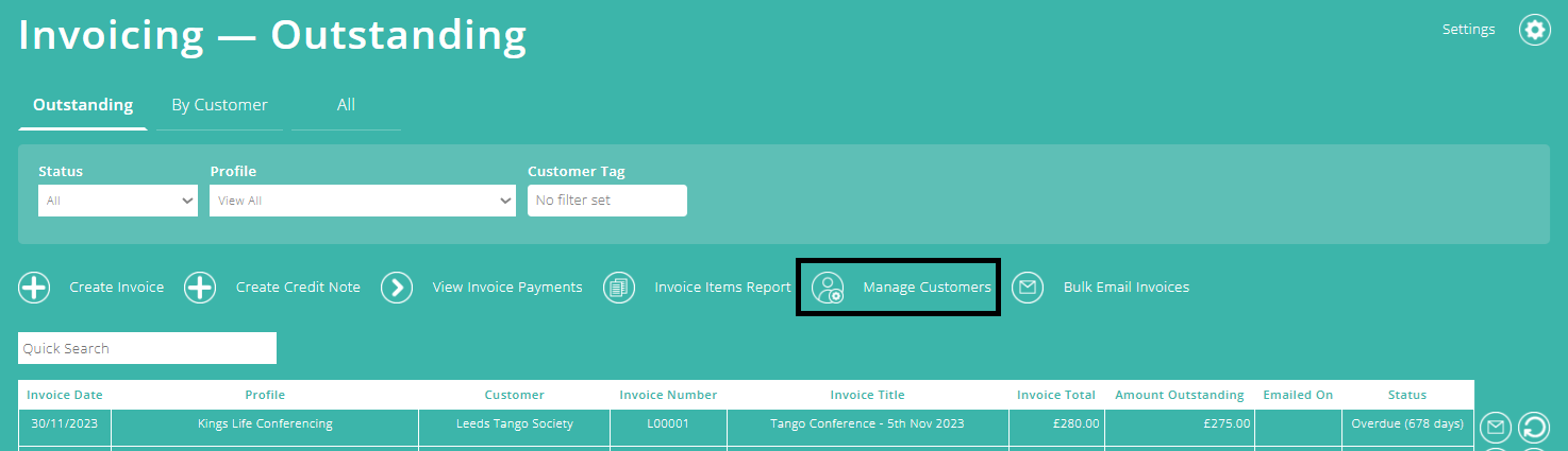 ExpensePlus screenshot of the Invoicing screen, highlighting the 'Manage Customers' button
