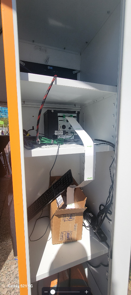 photo of chainway scanner with buttons labeled