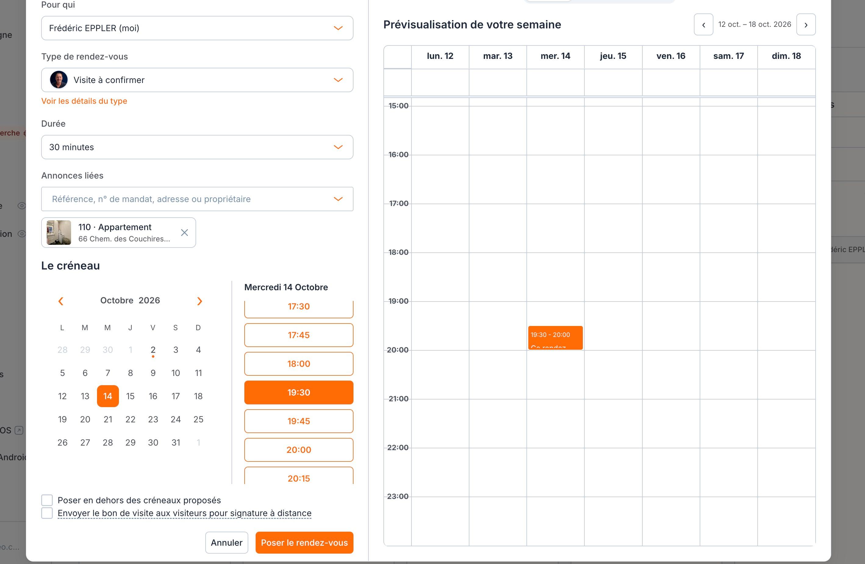 La fenêtre « Prendre un rendez-vous » : « Pour qui », le type et sa durée, l'annonce liée, le créneau choisi dans le calendrier, les deux cases et « Poser le rendez-vous ». À droite, la semaine d'agenda montre ce qui est déjà pris.