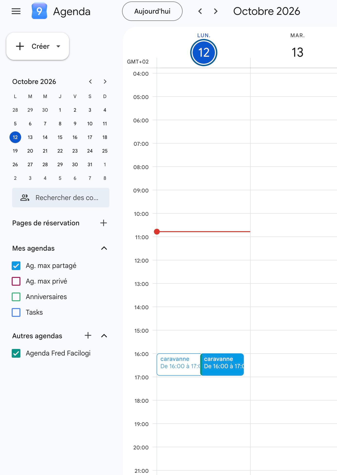 Dans l'agenda Google de l'invité : à gauche, son invitation, encore en attente (cadre blanc) ; à droite, le même événement lu dans « Agenda Fred Facilogi », auquel il est abonné.