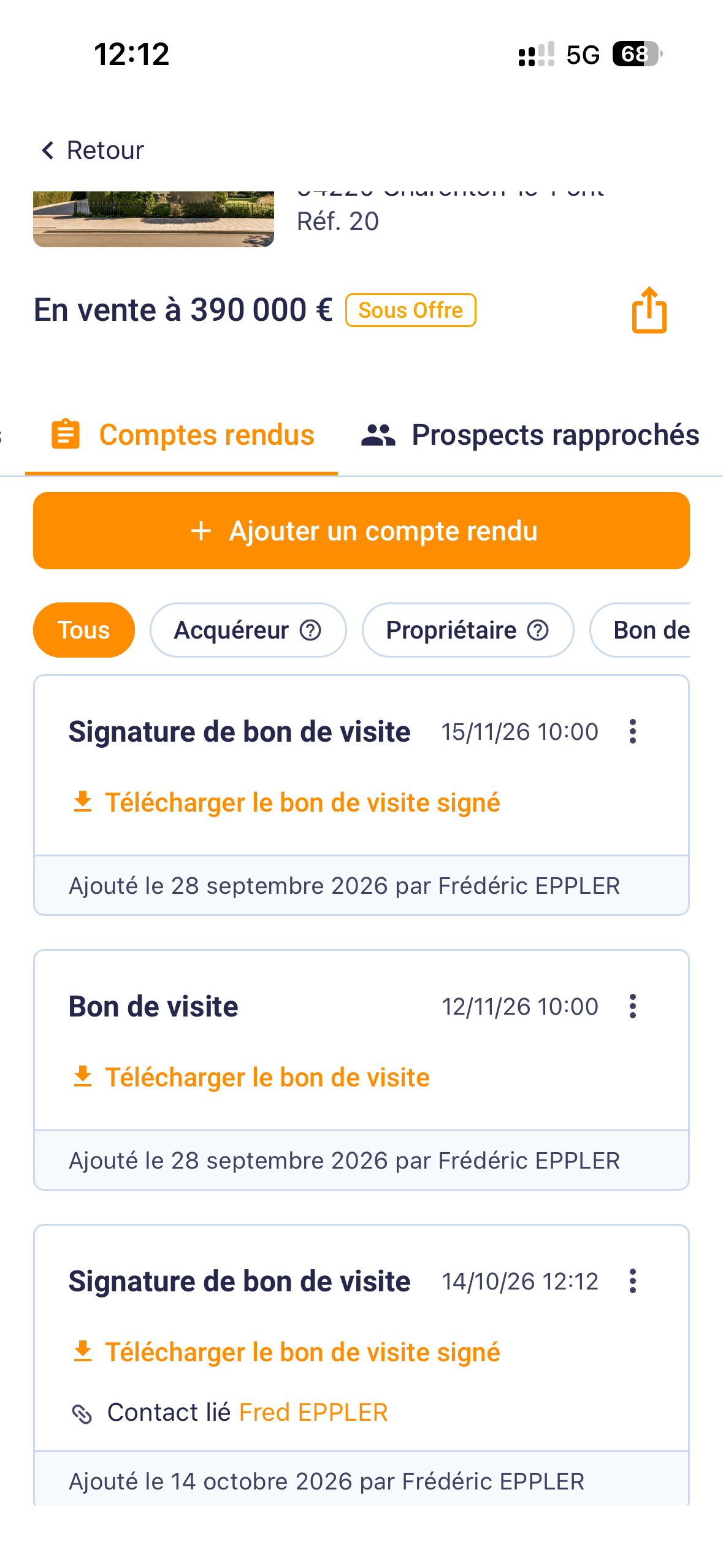 L'onglet « Comptes rendus » d'une annonce sur le téléphone : le compte rendu « Signature de bon de visite », le lien « Télécharger le bon de visite signé » et le contact lié.