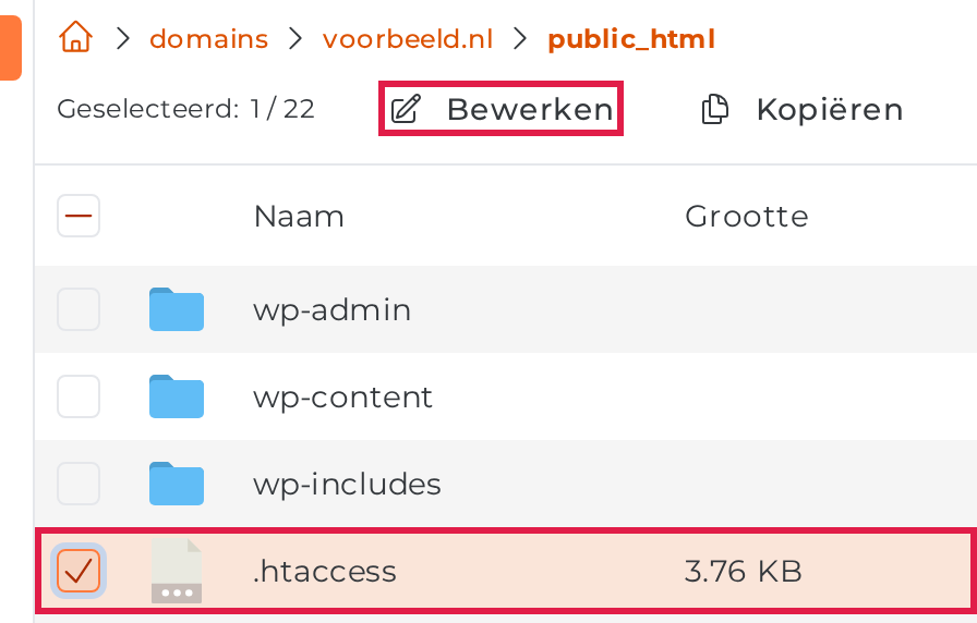 Bestandsbeheer in public_html, met het vinkje voor .htaccess en de knop Bewerken omkaderd