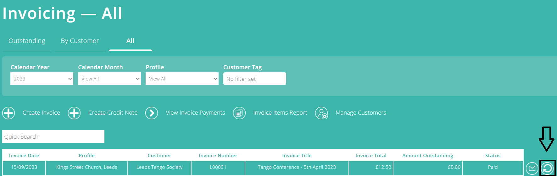 ExpensePlus Invoicing screen highlighting the Change Invoice Status button