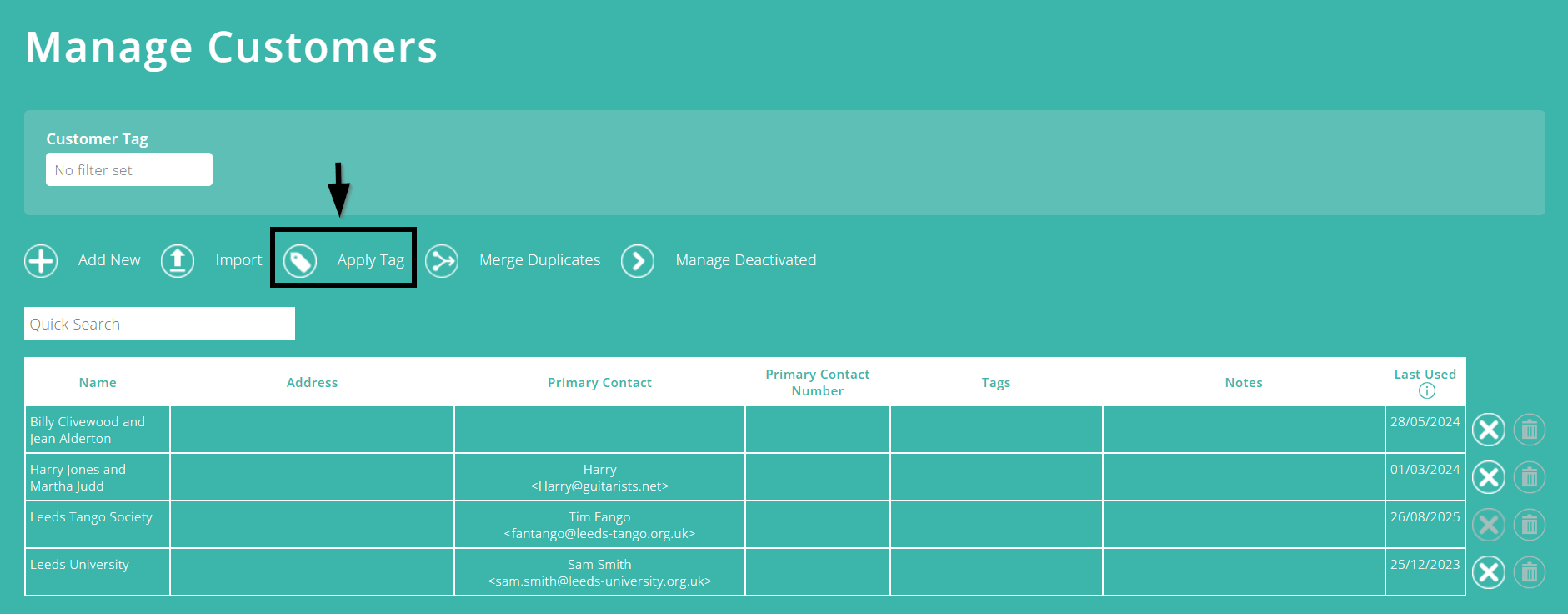 ExpensePlus screenshot of the 'Manage Customers' screen, with 'Apply Tag' highlighted
