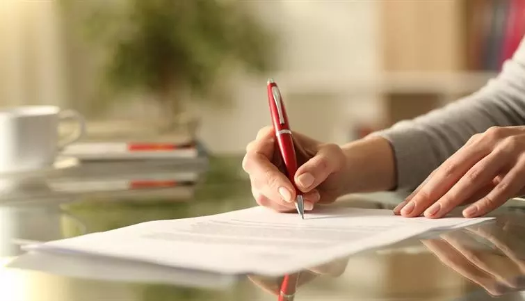 Hand signing document