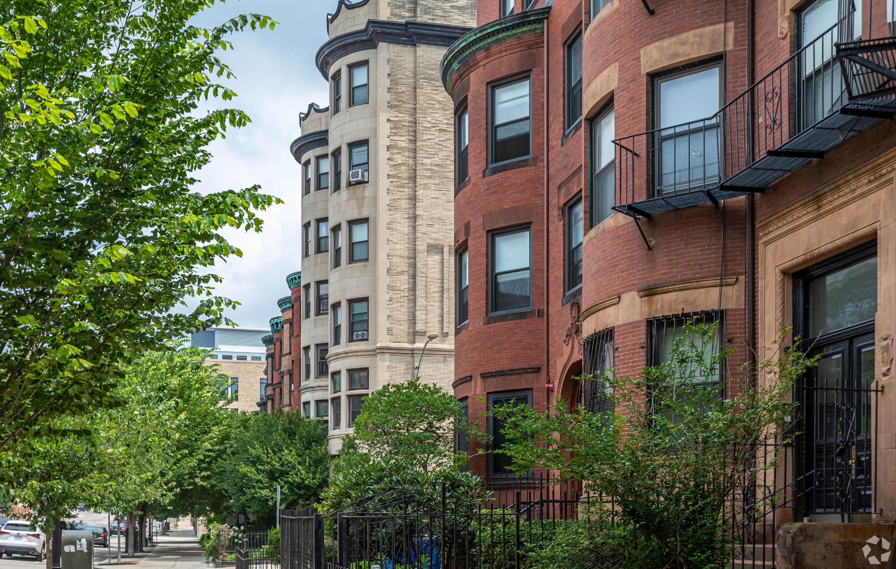 Row of brick apartments in Fenway.