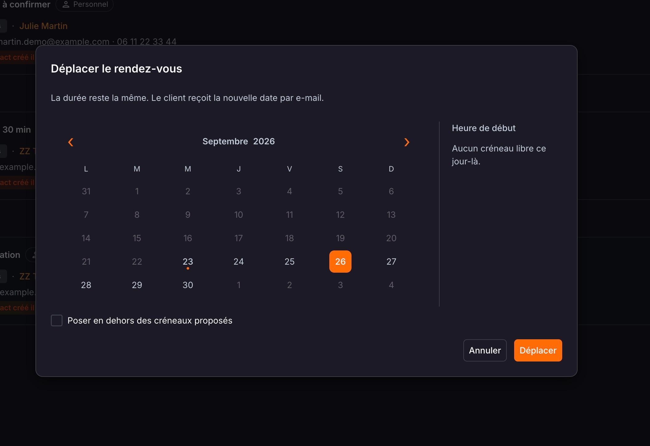 La fenêtre « Déplacer le rendez-vous » : nouvelle date et heure de début, option « Poser en dehors des créneaux proposés » ; le client reçoit la nouvelle date par e-mail.
