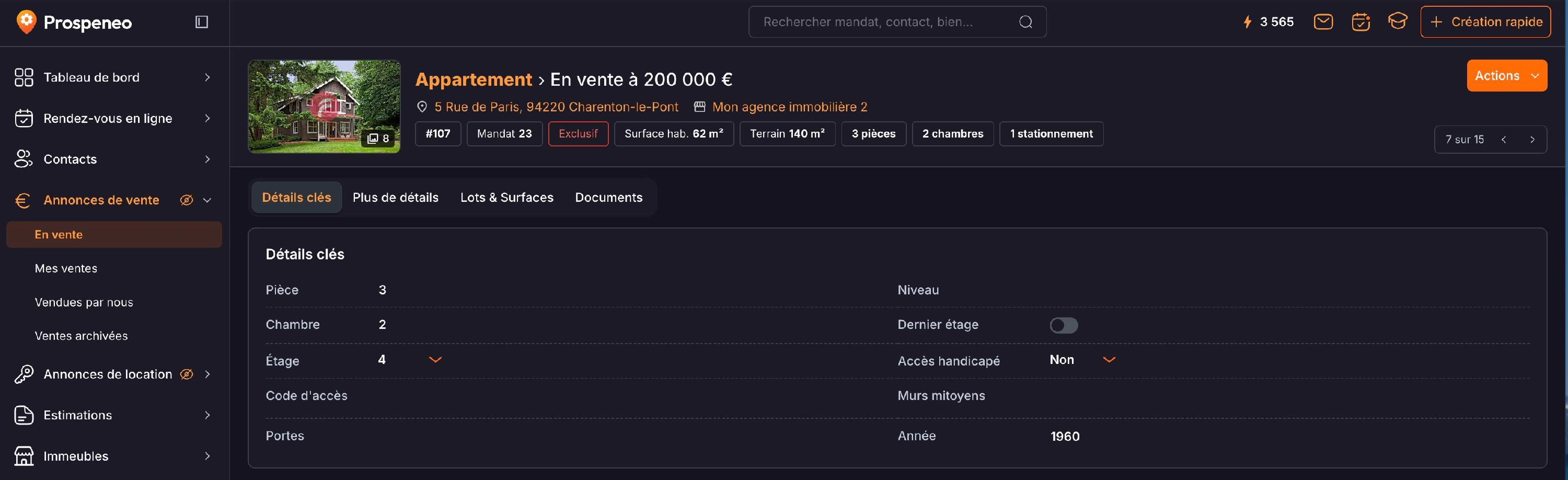 Vue publique : l'œil est barré sur les deux menus. Les onglets « Marketing » et « Privé », l'activité et la publication disparaissent.