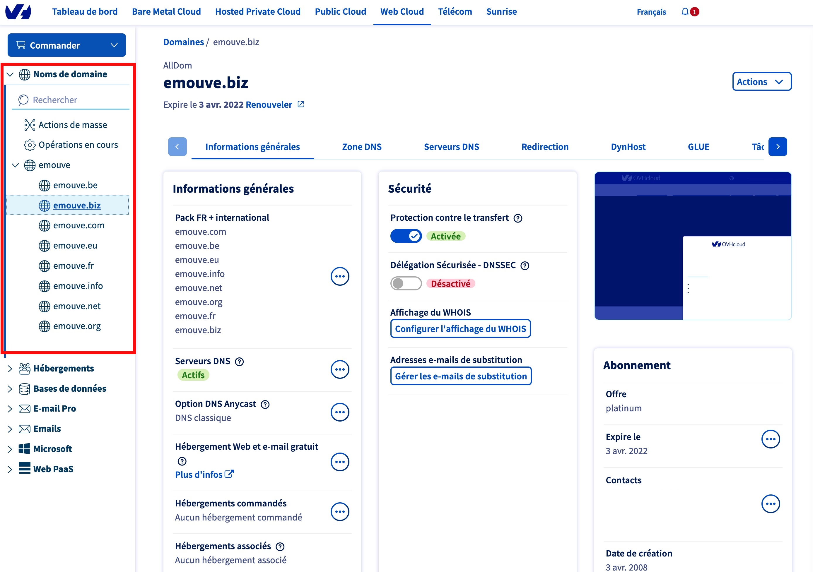 L'espace client OVHcloud, onglet « Web Cloud » : vos domaines sont listés sous « Noms de domaine ».