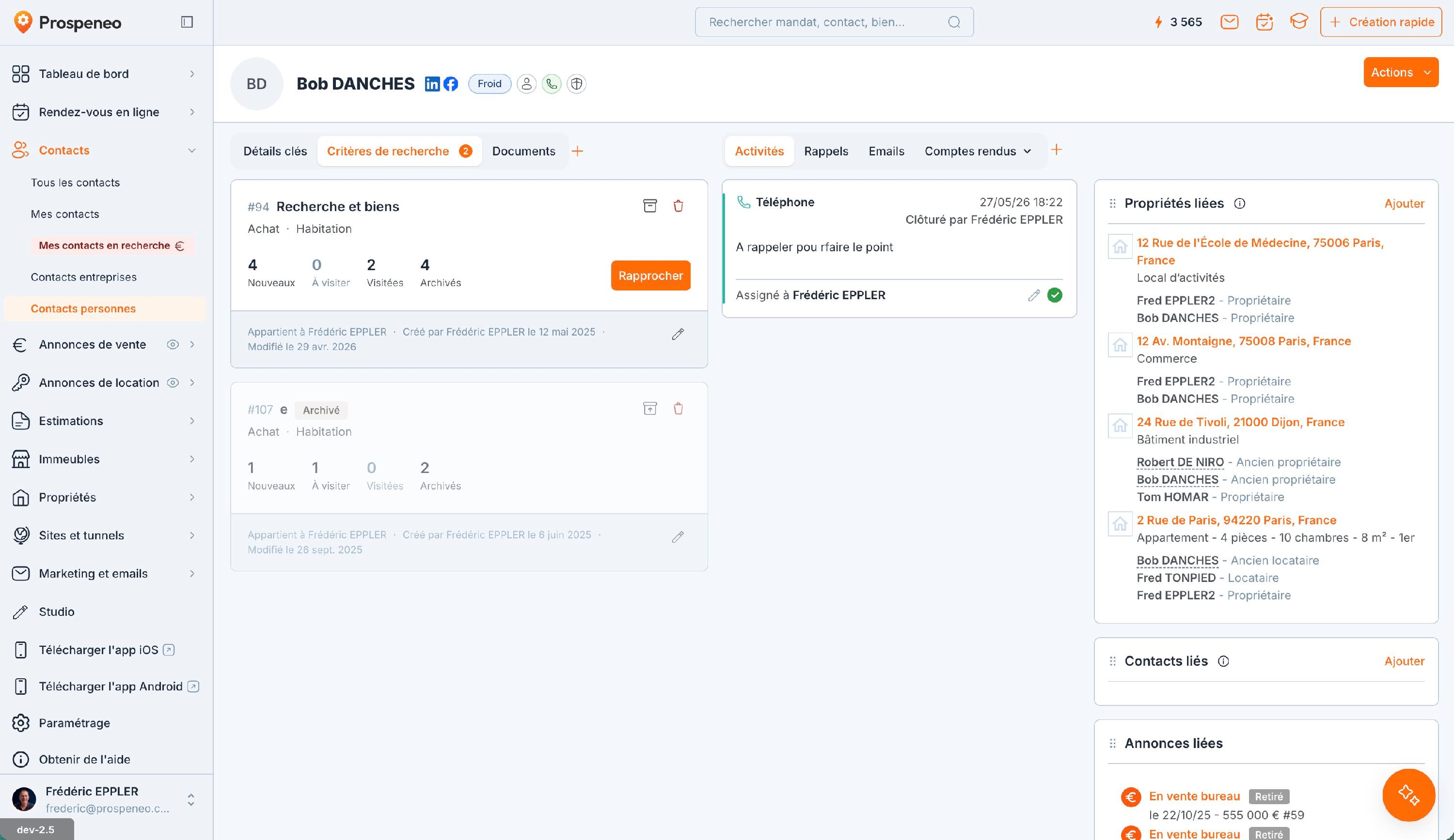 L'onglet « Critères de recherche » de la fiche du prospect : une carte par recherche, avec ses compteurs et le bouton « Rapprocher ».