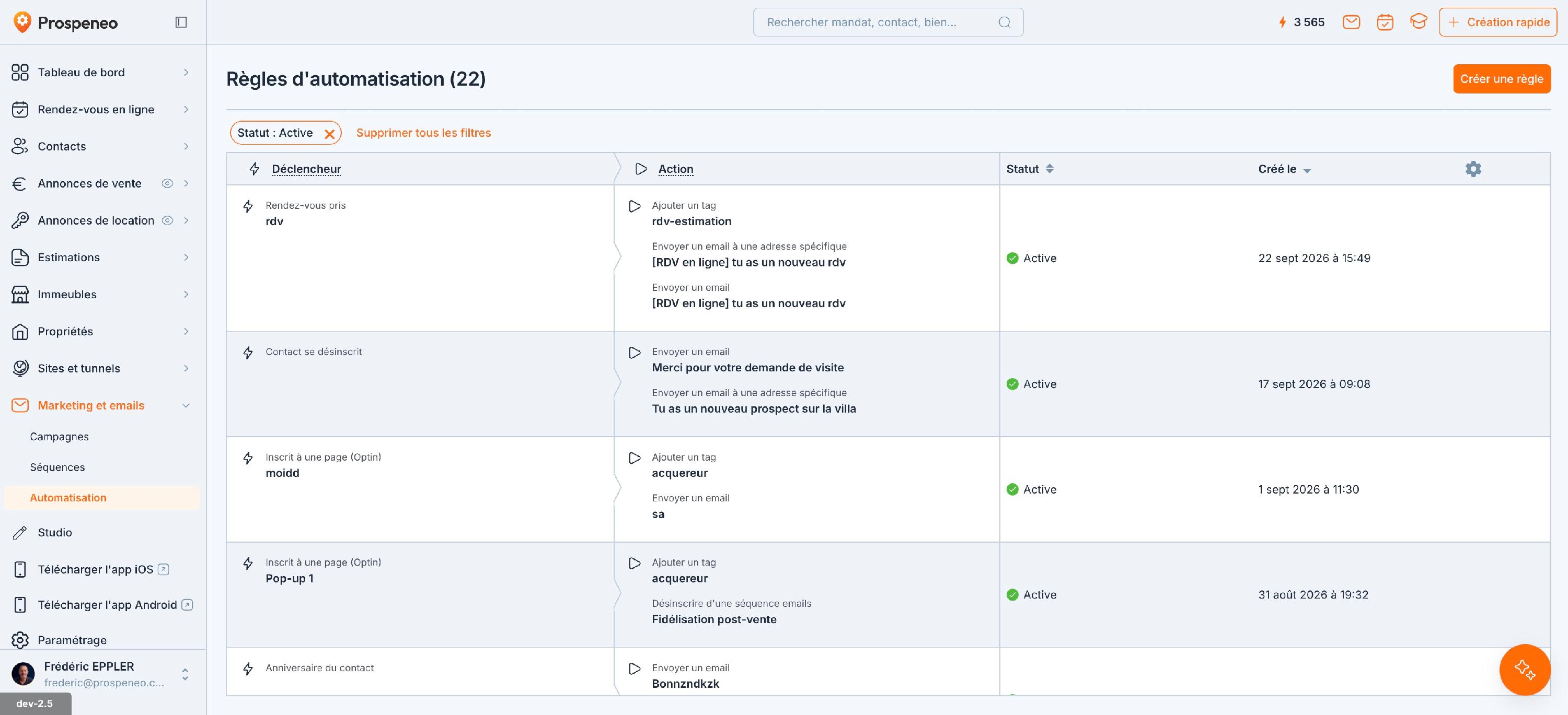 La liste « Règles d'automatisation » : pour chaque règle, son déclencheur, ses actions et son statut, et le bouton « Créer une règle » en haut à droite.