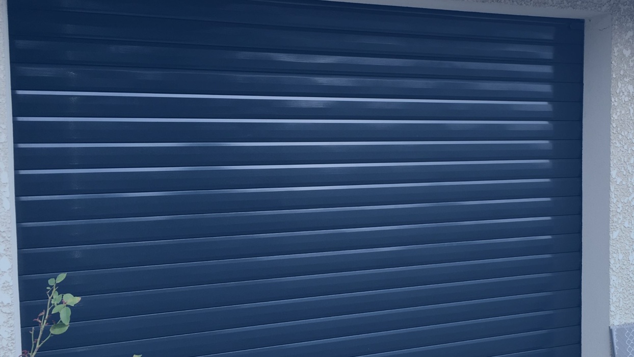 porte de garage enroulable aluminium isolée