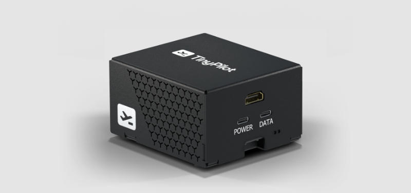 A TinyPilot Voyager 2a device