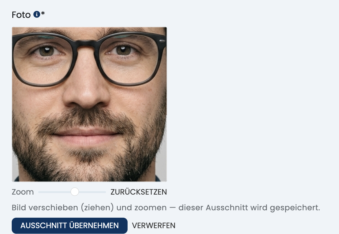 Zuschneide-Rahmen im Formular mit Zoom-Regler und der Schaltfläche Ausschnitt übernehmen