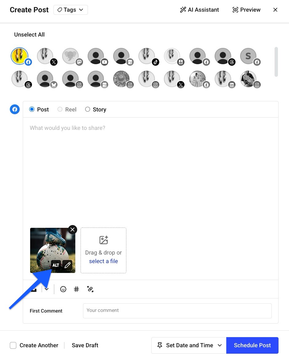 Buffer Publish composer with arrow pointing to ALT button for alt text