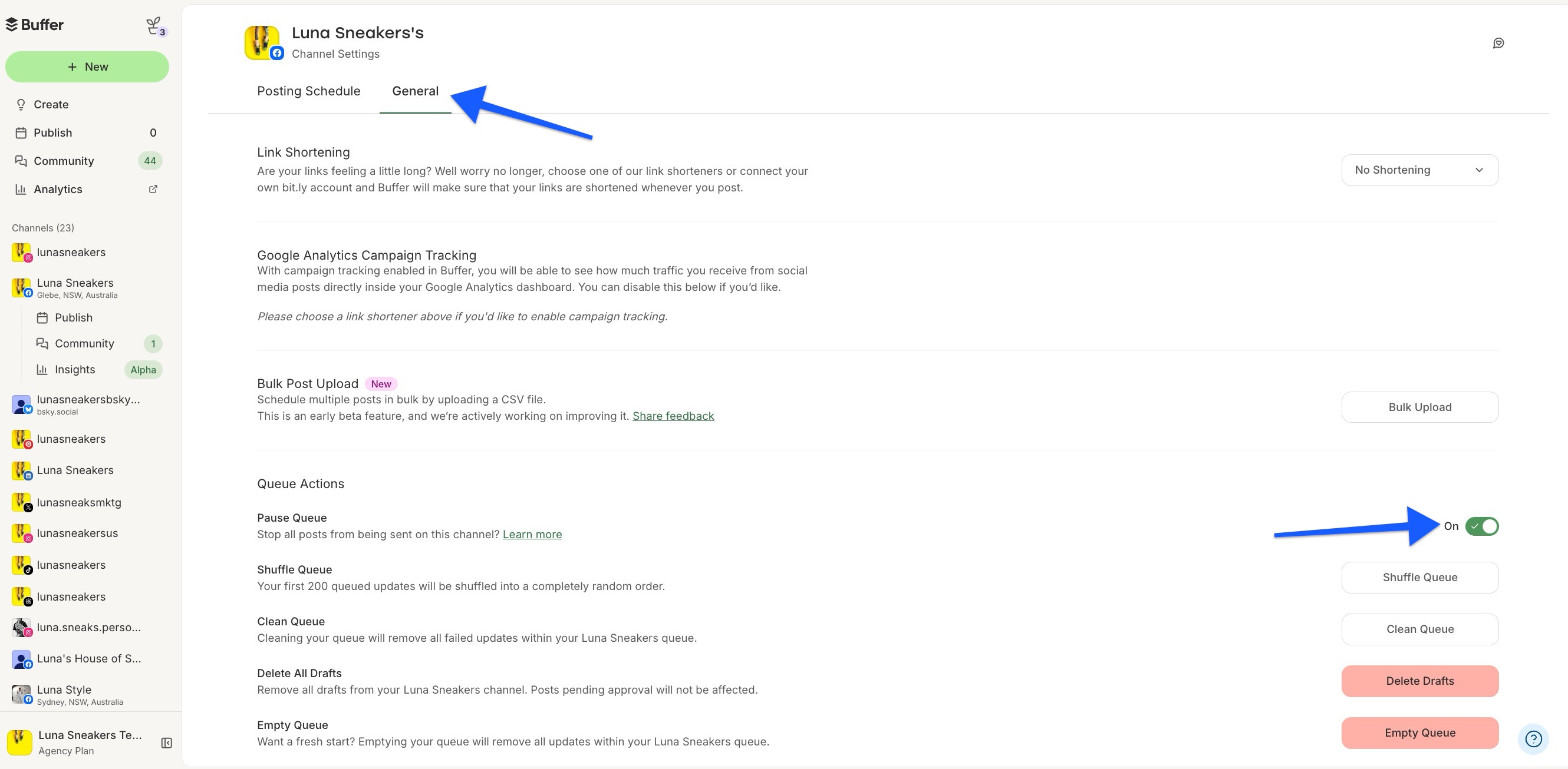 Buffer - FB page channel settings with Pause queue ON (arrows for General tab and Pause Queue)